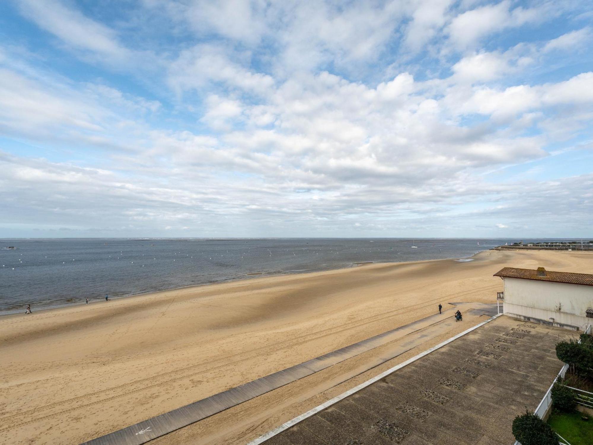 Avec Balcon, Parking Prive, Acces Direct Plage, Proche Centre - Fr-1-319-44 *