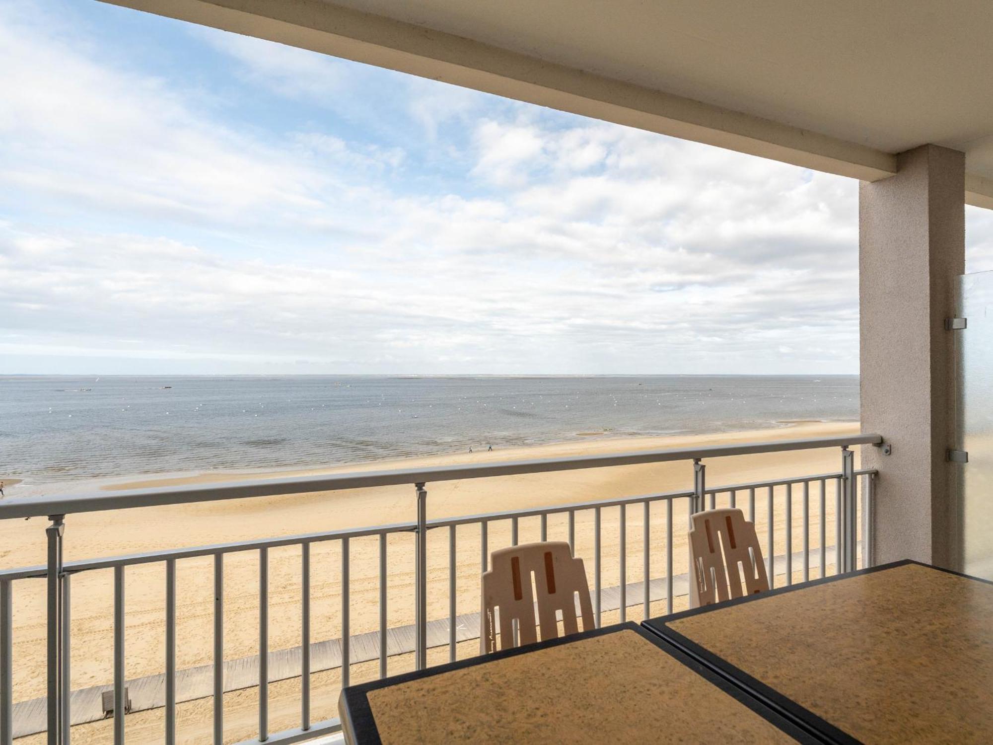 Avec Balcon, Parking Prive, Acces Direct Plage, Proche Centre - Fr-1-319-44 Apartment